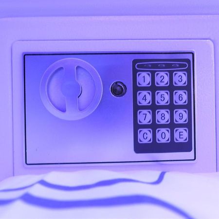 Jc Space Capsule Hotel Kuah Εξωτερικό φωτογραφία