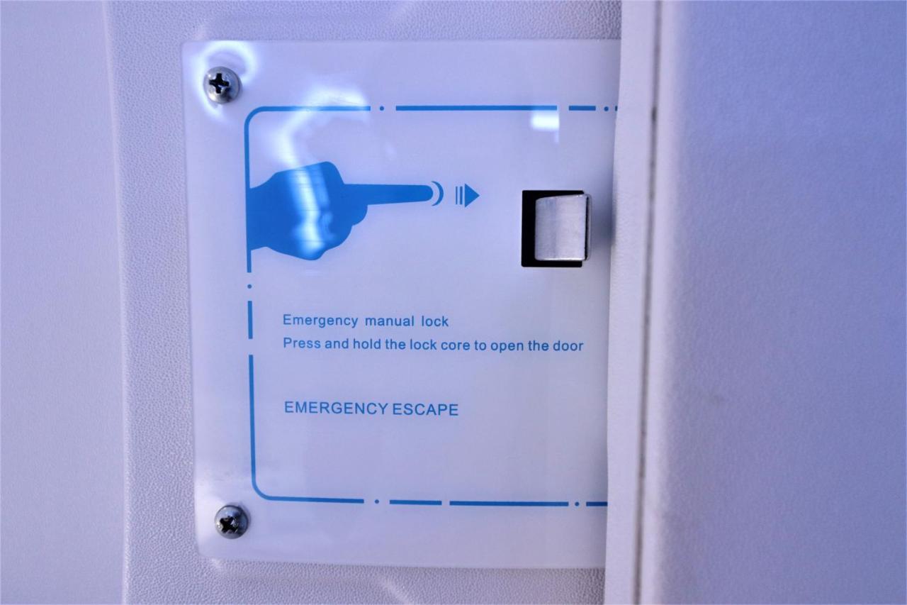 Jc Space Capsule Hotel Kuah Εξωτερικό φωτογραφία